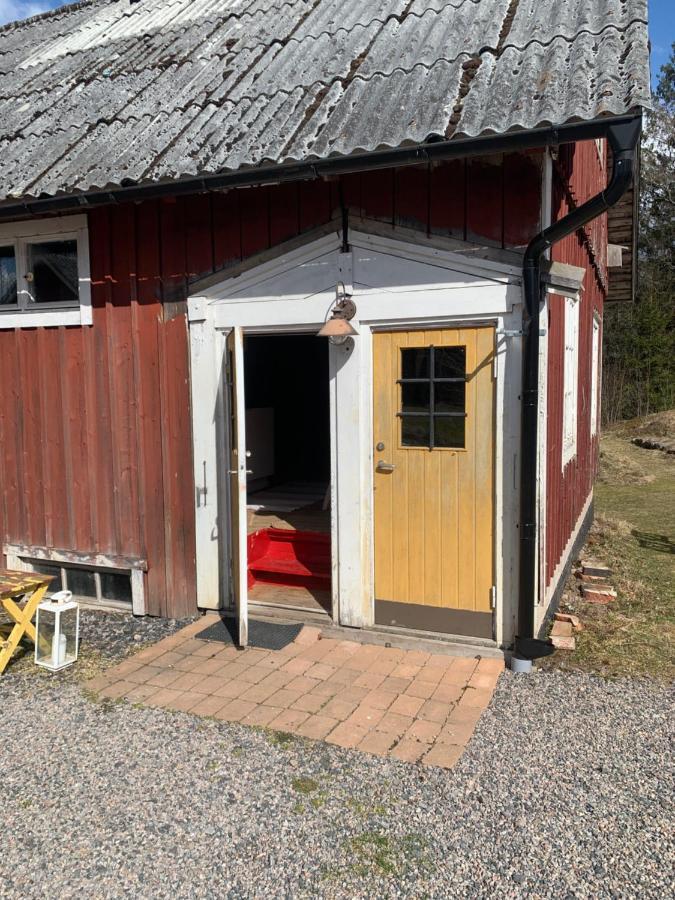 En Lantlig Idyll Med Skogen Precis Utanfoer Doerren! Villa Ullared Buitenkant foto